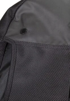 Eastpak Kledingzak - Cnnct Coat 7 Eastpak Kledingzak - Cnnct Coat -Eastpak 356b5216ffc748d18a25b2349dac405e