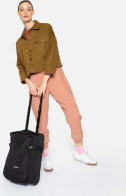 Eastpak TRANVERZ XS Reiskoffer, Handbagage (48 X 32 X 21 Cm) - Black -Eastpak 771x1200