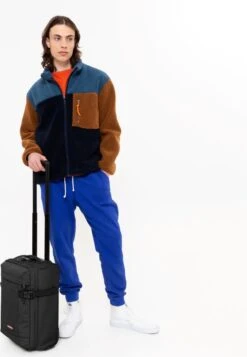 Eastpak TRANVERZ XXS Reiskoffer, Handbagage (45 X 32 X 20 Cm) - Black -Eastpak 830x1200