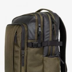 Eastpak Rugzakken Rugzak Tecum Dames Olijfgroen -Eastpak c8e52ea25336d37b4ba84d8c44233215