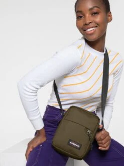 Eastpak Schoudertasjes Schoudertas The One Dames Olijfgroen -Eastpak f78b42a003ed0185e820f124d7d09e2c
