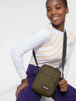Eastpak Schoudertasjes Schoudertas The One Dames Olijfgroen -Eastpak f78b42a003ed0185e820f124d7d09e2c scaled